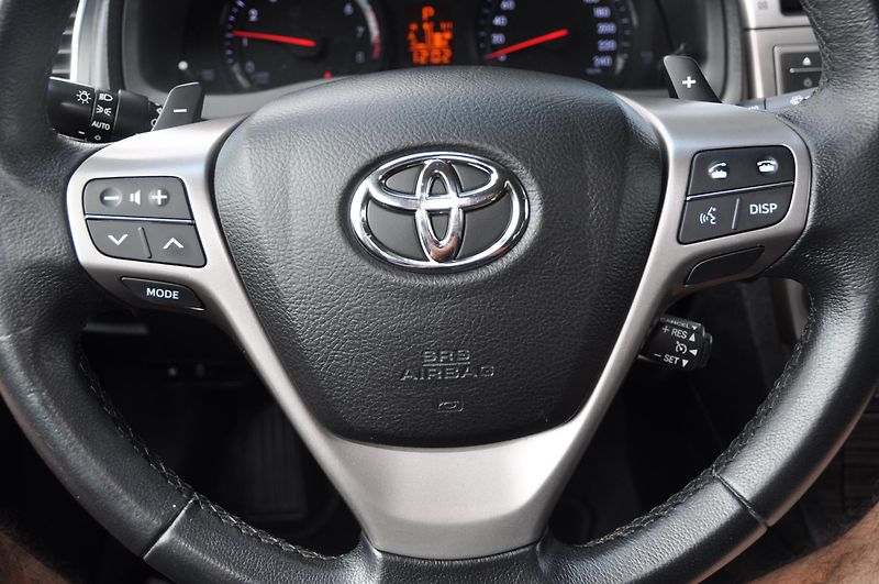 Toyota Avensis 1.8 Valvematic A/T Kůže - fotka 10 z 14