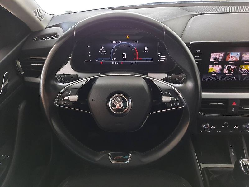 Škoda Scala (2022) Ambition 1.0 TSI (81kW/110k) - fotka 10 z 23