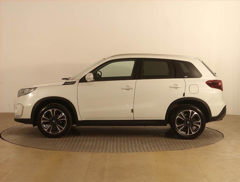 Suzuki Vitara (2022) Elegance 1.4 BoosterJet - fotka 3 z 21