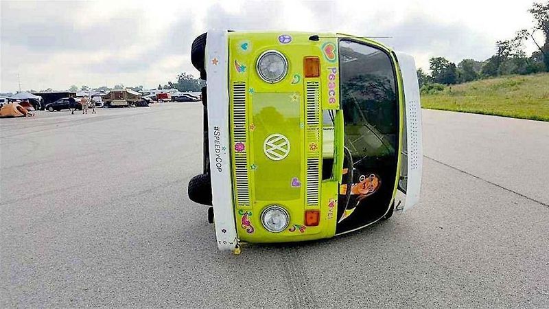 Volkswagen Bus pro závod 24h Le Mons.