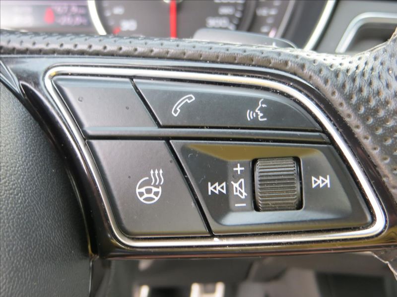 Audi A4 Avant 3,0 TDI 210kW S line qua - fotka 27 z 31