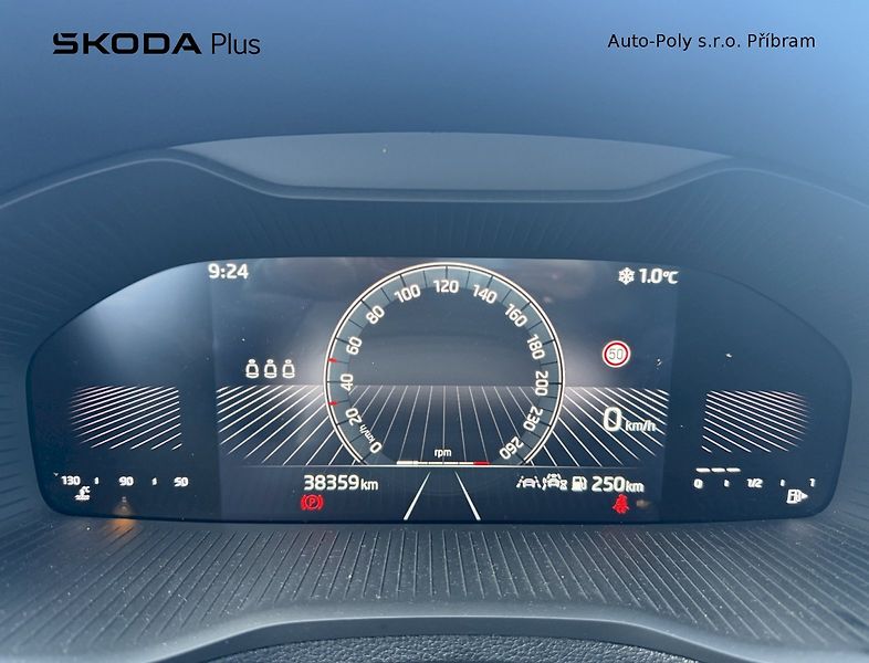 Škoda Karoq (2024) Drive 1.5TSI / 110kW 6°MP - fotka 13 z 24