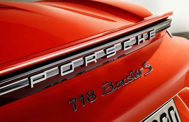 Porsche 718 Boxster.