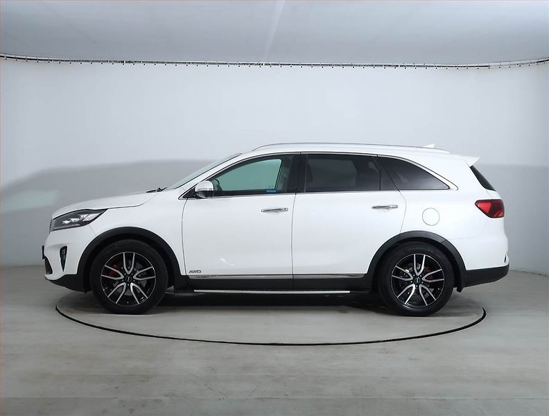 Kia Sorento (2018) GT Line 2.2 CRDi - fotka 3 z 30