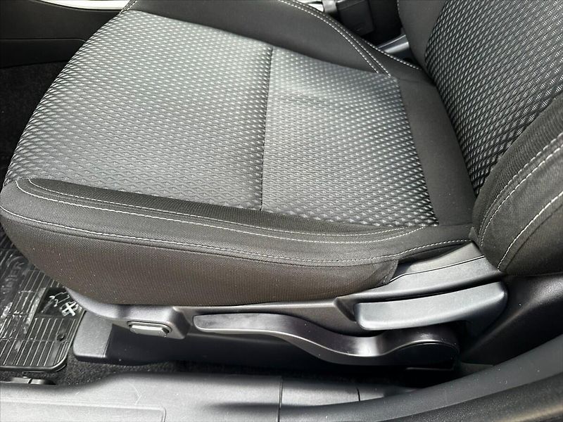 Mitsubishi Outlander 2,0 MIVEC, CZ, 1.majitel, DPH! - fotka 19 z 38