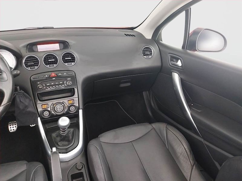 Peugeot 308 (2010) 2.0 HDI, Tempomat - fotka 8 z 16