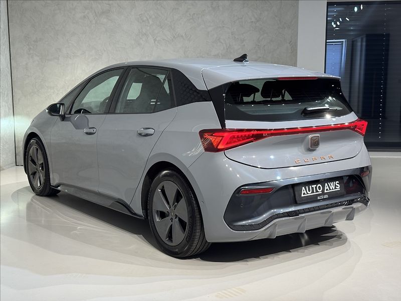 Cupra Born 150kW LED Tepelko Kamera - fotka 10 z 48