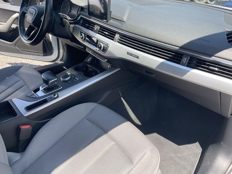 Audi A4 2.0TDi 140 kW S-Tronic 4x4 ČR! - fotka 24 z 36