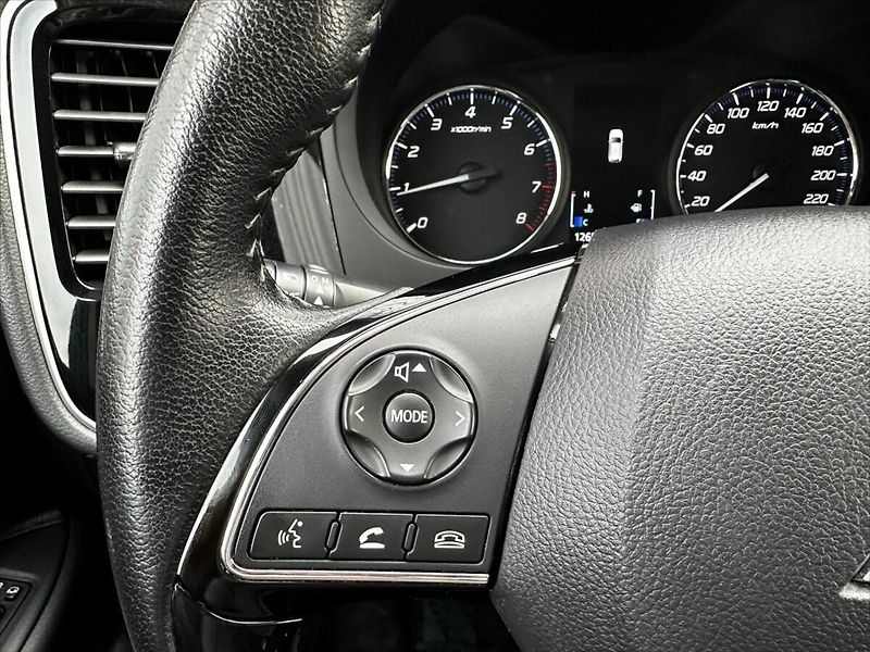 Mitsubishi Outlander 2,0 MIVEC, CZ, 1.majitel, DPH! - fotka 21 z 38