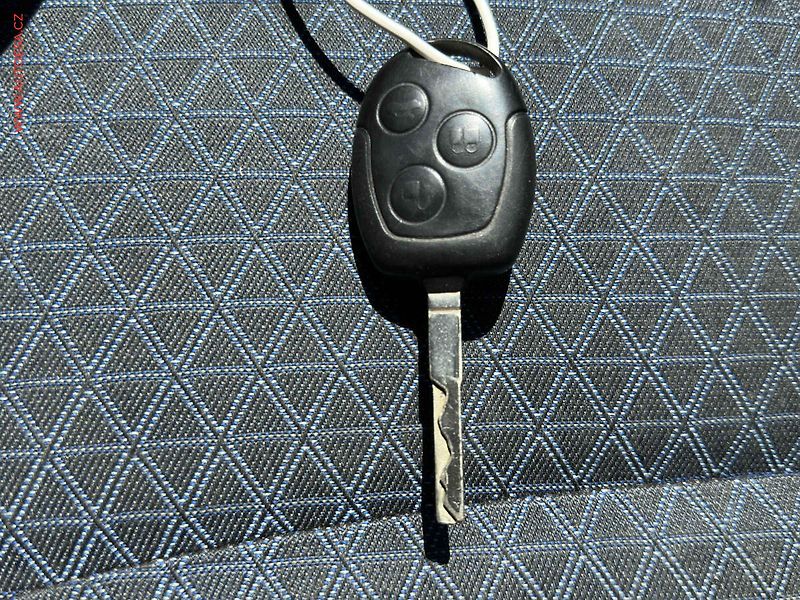 Ford S-MAX (2006) 2.0TDCi, AC, park.čidla - fotka 16 z 16