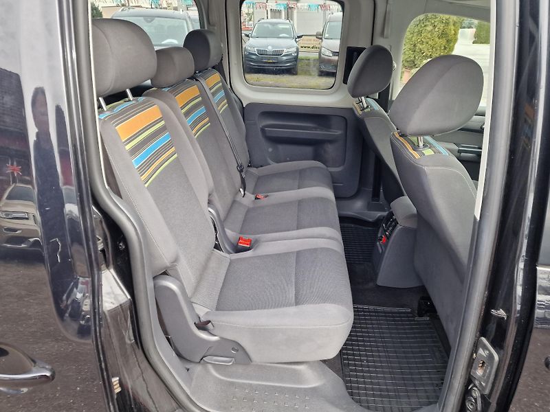 Volkswagen Caddy 1,6TDI 7 SEDADEL SENZORY - fotka 10 z 20