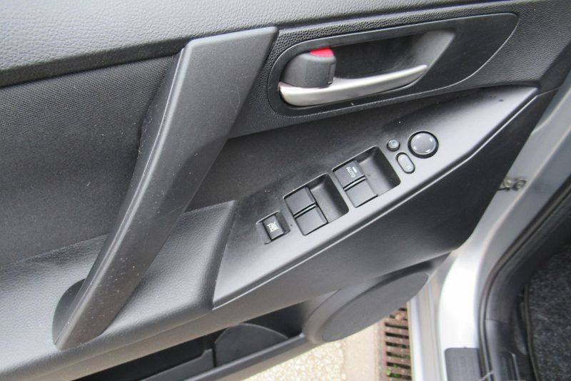 Mazda 3 1.6 CD AUT. KLIMA SADA ALU KOL - fotka 16 z 20