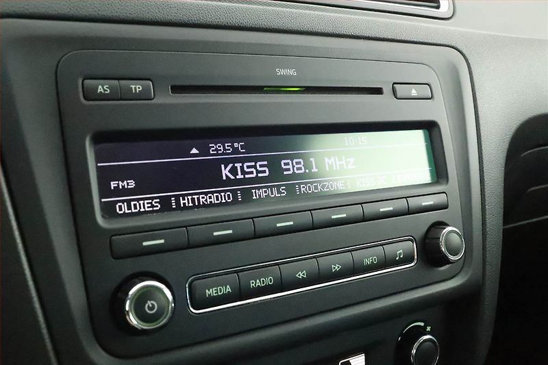 Škoda Rapid (2013) 1.2 TSI, Tempomat - fotka 9 z 14