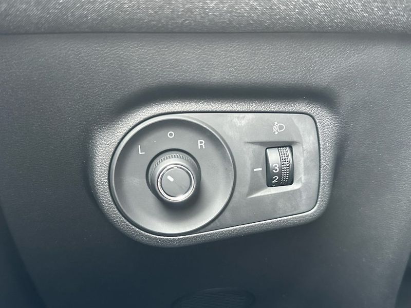 MG ZS (2026) Hybrid+ Essential - fotka 19 z 22