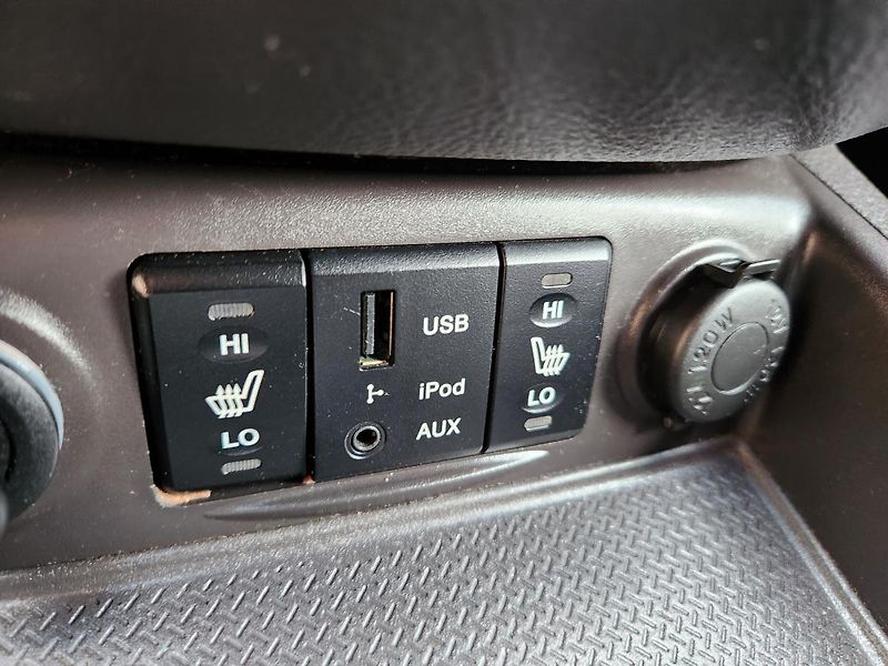 Hyundai Santa Fe (2010) 2.2-145kw-facelift-4x4-tažné - fotka 17 z 23