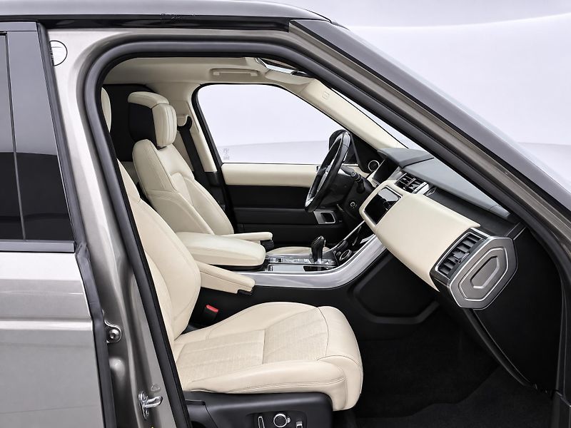 Land Rover Range Rover 3,0 D300 221kW Aut. 4x4 CZ - fotka 12 z 28
