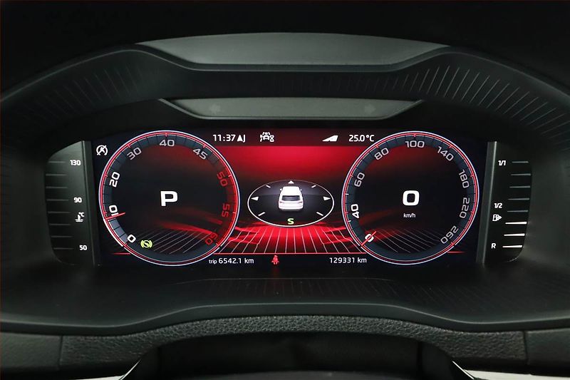 Škoda Karoq (2023) Sportline 2.0 TDI - fotka 13 z 17
