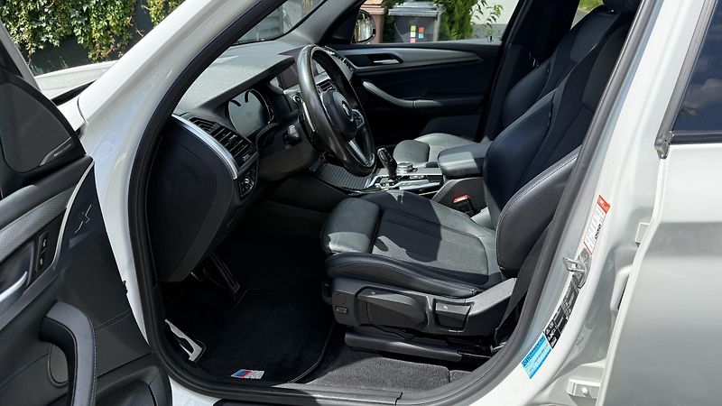 BMW X3 (2019) BMW X3 xDrive 20d po 1.majitel - fotka 12 z 37