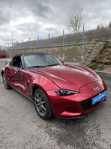 Mazda MX-5 1,5i 97kW NAVIGACE   - fotka 2 z 15