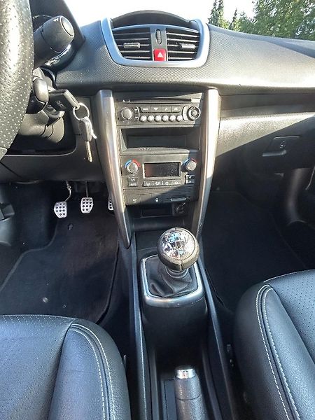 Peugeot 207 (2012) - fotka 14 z 18