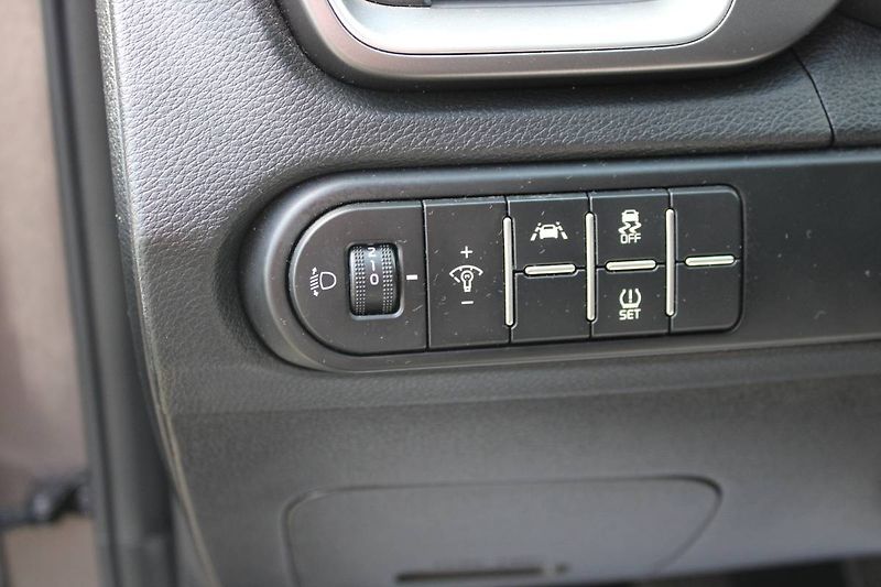 Kia Ceed (2020) 1.4 T-GDI TOP 103kW manuál LED - fotka 10 z 33