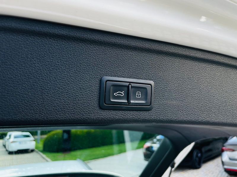 Audi A4 3.0TDI AUT KAMERA SERVISKA  - fotka 24 z 60
