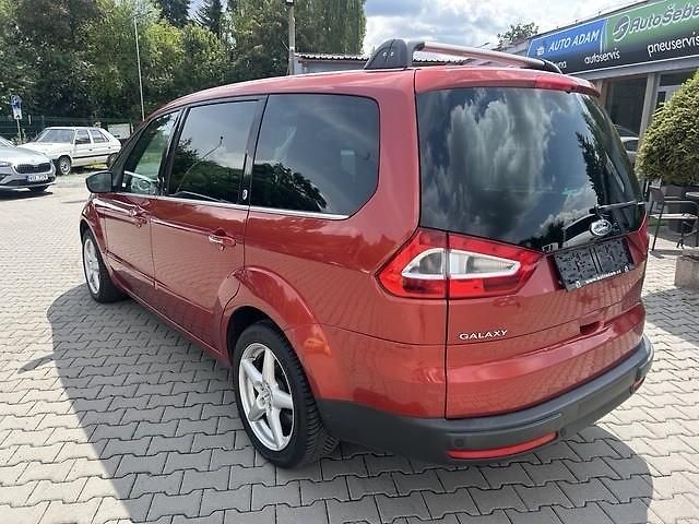 Ford Galaxy 2,0TDCi Ghia 7míst - fotka 4 z 54