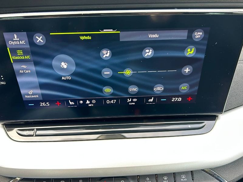 Škoda Octavia (2023) 2.0TDI DSG 110 kW TAŽNÉ Head U - fotka 17 z 35