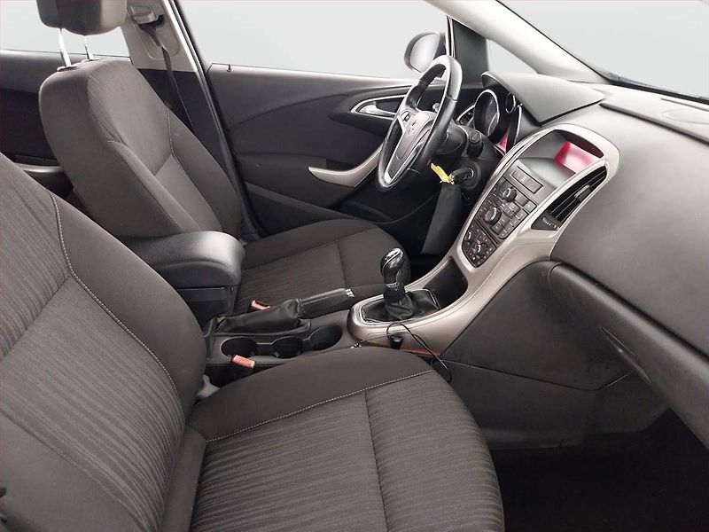 Opel Astra (2010) 2.0 CDTI, Serv.kniha, po STK - fotka 9 z 17