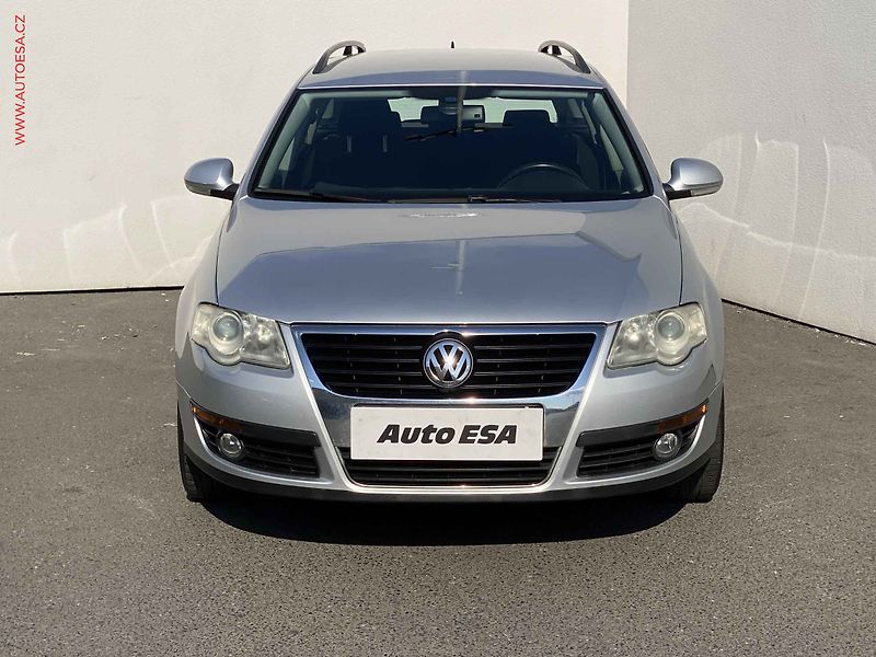 Volkswagen Passat (2008) 1.9TDi, autoAC - fotka 2 z 16