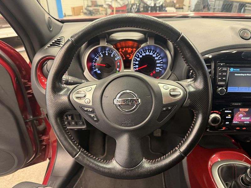 Nissan Juke 1.2 DIG-T N-CONNECTA 85 kW - fotka 9 z 19