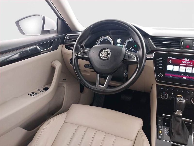 Škoda Superb (2018) Laurin&Klement 2.0 TDI, 4X4 - fotka 7 z 25