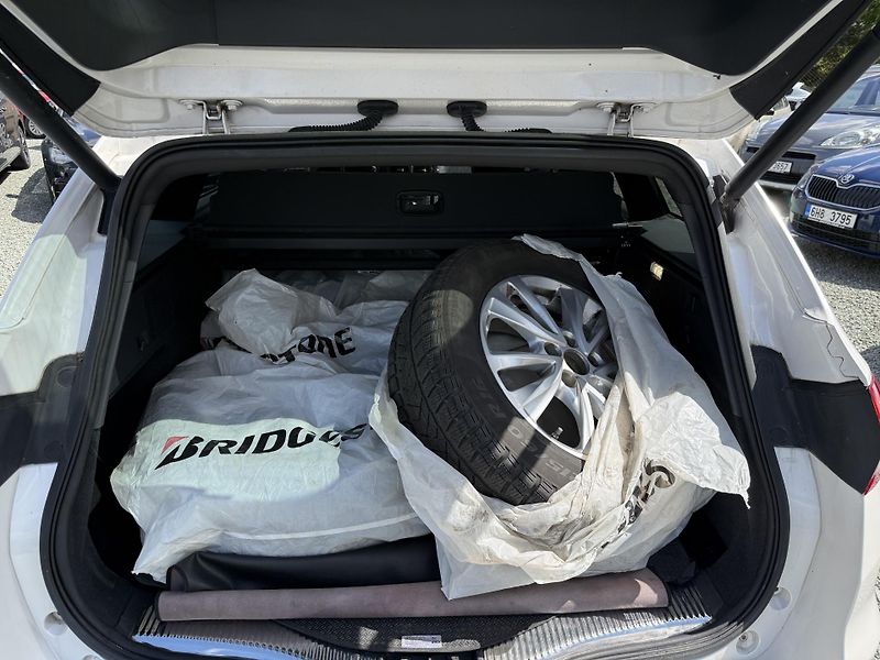 Ford Mondeo 2.0 TDCI ST-LINE - fotka 12 z 13