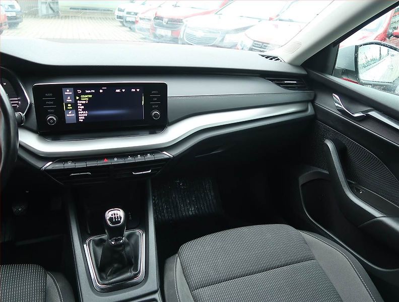 Škoda Octavia (2022) Ambition 2.0 TDI, ČR,1.maj - fotka 8 z 15