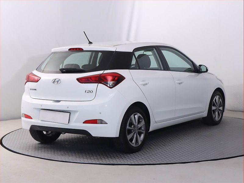 Hyundai i20 (2017) 1.4 CRDi, Tempomat - fotka 5 z 17