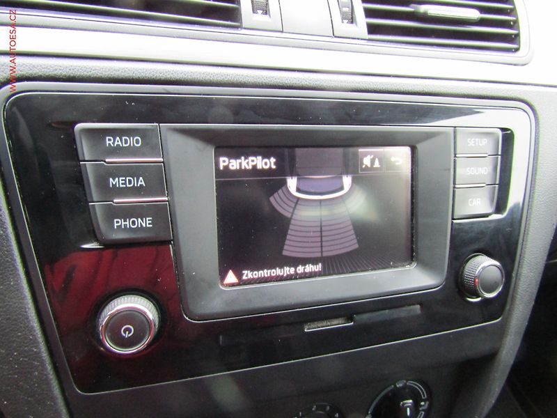 Škoda Rapid (2015) 1.4TDI, ČR, Xenon, AC, temp - fotka 16 z 23