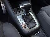 Volkswagen Tiguan 2,0 TDI 4x4 / Sport / servis.k - náhled 22