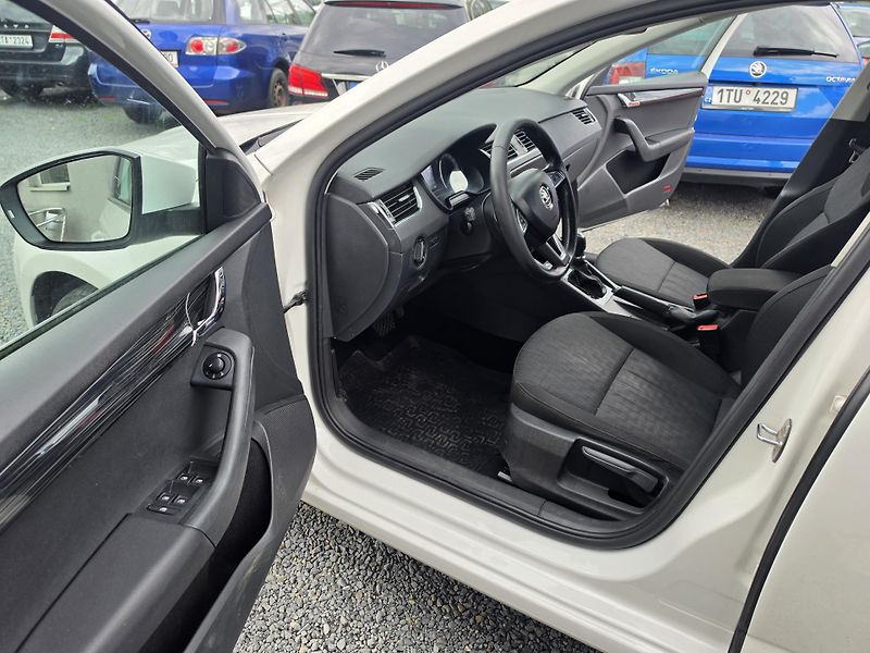 Škoda Octavia 2.0 TDI DSG 4x4 Led kei - fotka 8 z 19