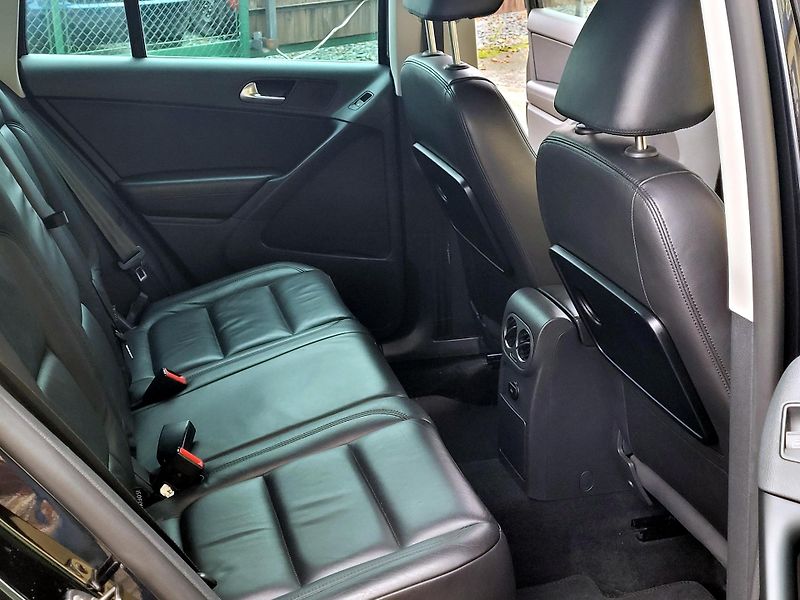Volkswagen Tiguan 1,4 TSi 4motion SPORT SERV.KN - fotka 20 z 40