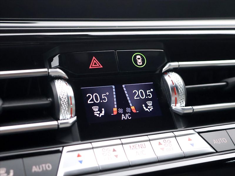 BMW Řada 8 3,0 840i 245kW Gran Coupe DPH - fotka 33 z 49