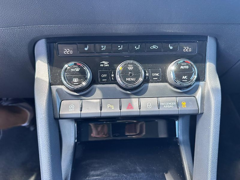 Škoda Karoq 1.5 TSI 110kW Exclusive  - fotka 14 z 19