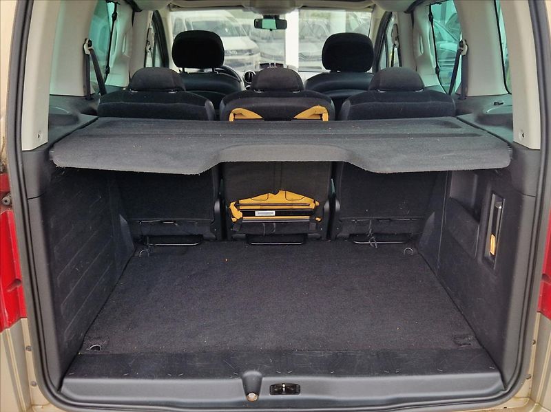 Citroën Berlingo 1,6 HDi 88kW MULTISPACE AUTOAC - fotka 10 z 30