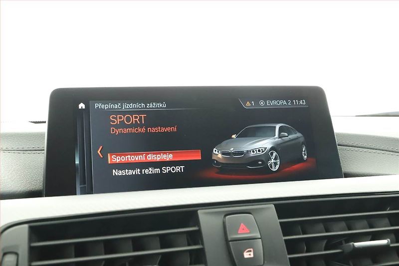 BMW Řada 4 (2020) M Paket 420i - fotka 15 z 20