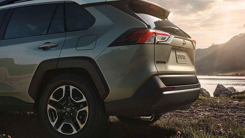 Toyota RAV4.