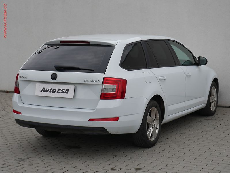 Škoda Octavia (2016) 1.6 TDi, 2.maj,ČR, AC - fotka 4 z 15