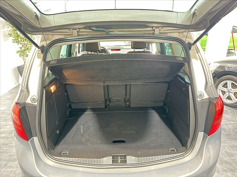 Opel Meriva 1,4   74 kW EDICE 150 1.MAJ - fotka 23 z 29
