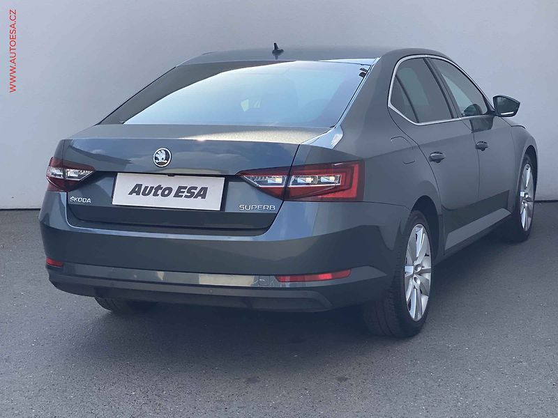 Škoda Superb (2016) 2.0TDI, ČR, Kamera, kůže - fotka 4 z 20