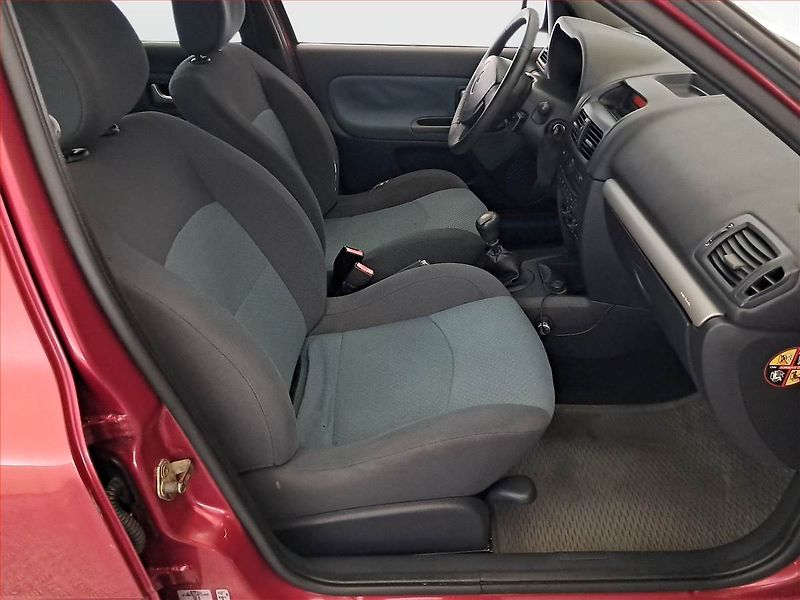 Renault Clio (2005) 1.2, nová STK, Klima - fotka 9 z 14