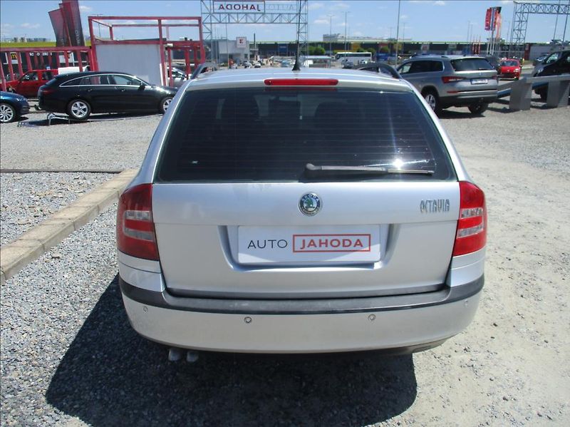 Škoda Octavia 1,9 TDI, klimatizace,serviska, - fotka 6 z 37