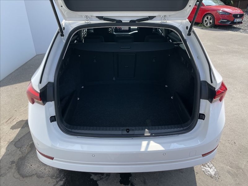 Škoda Octavia 2,0 TDI DSG Ambition Plus PDC - fotka 23 z 23